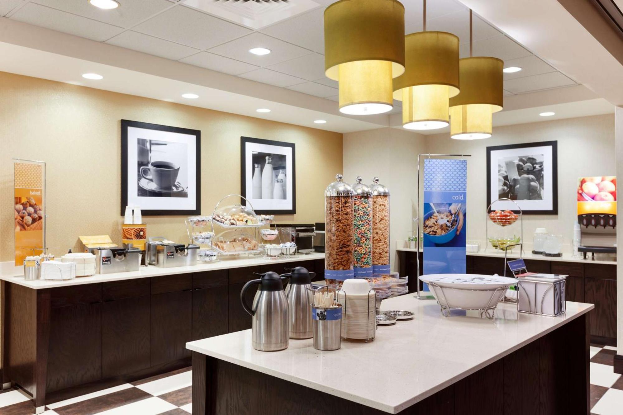 Hampton Inn And Suites Camp Springs Dış mekan fotoğraf